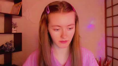 Snapshot of kate_cuddle chatting on March 2025 05:27:02 AM Kate online show from March 2025 05:27:02 AM