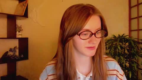 Snapshot of kate_cuddle chatting on March 2025 02:41:02 AM Kate online show from March 2025 02:41:02 AM