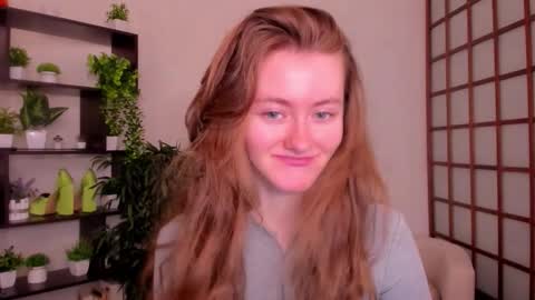 Snapshot of kate_cuddle chatting on September 2025 02:24:01 AM Kate online show from September 2025 02:24:01 AM