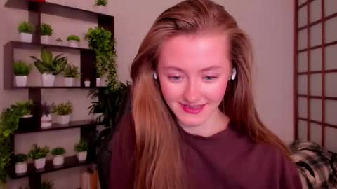 Snapshot of kate_cuddle chatting on October 2025 03:01:02 AM Kate online show from October 2025 03:01:02 AM