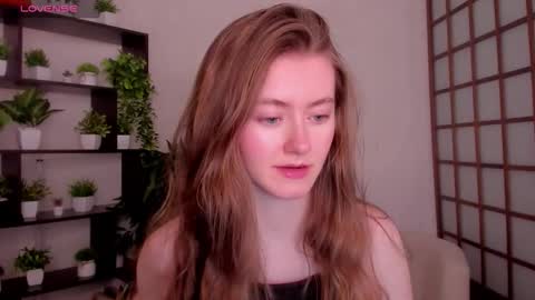 Snapshot of kate_cuddle chatting on December 2025 02:31:02 AM Kate online show from December 2025 02:31:02 AM