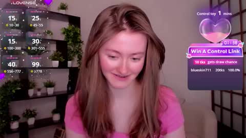 Snapshot of kate_cuddle chatting on February 2026 06:22:01 AM Kate online show from February 2026 06:22:01 AM