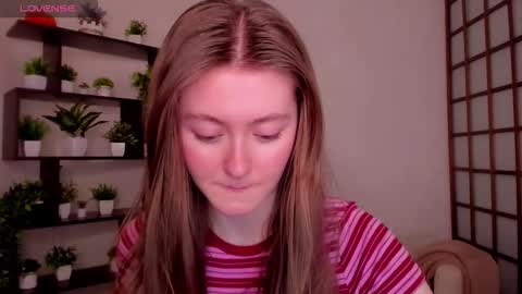 Snapshot of kate_cuddle chatting on February 2026 02:49:01 AM Kate online show from February 2026 02:49:01 AM