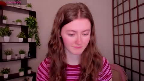 Snapshot of kate_cuddle chatting on February 2026 02:41:02 AM Kate online show from February 2026 02:41:02 AM