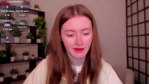 Snapshot of kate_cuddle chatting on April 2026 02:38:02 AM Kate online show from April 2026 02:38:02 AM