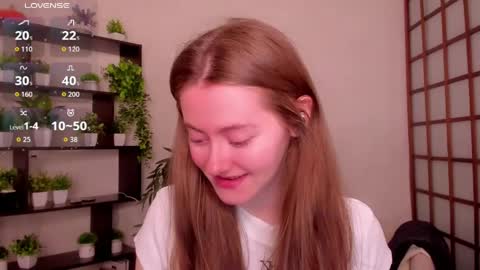 Snapshot of kate_cuddle chatting on May 2026 02:08:02 AM Kate online show from May 2026 02:08:02 AM