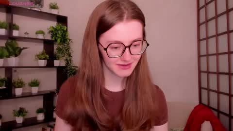 Snapshot of kate_cuddle chatting on May 2026 02:29:01 AM Kate online show from May 2026 02:29:01 AM