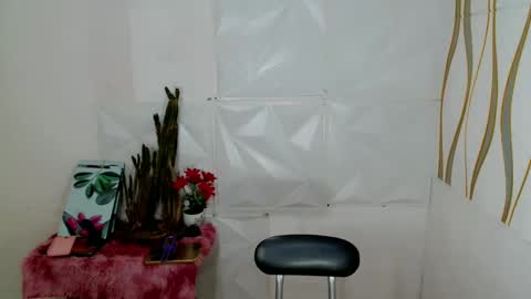 Snapshot of kate_romance chatting on December 2024 06:44:01 AM Kate online show from December 2024 06:44:01 AM