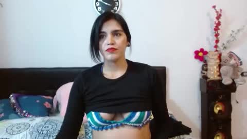 Snapshot of kateangelly chatting on November 2025 02:32:02 AM kateangelly online show from November 2025 02:32:02 AM