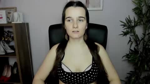 Kate  online show from January 2025 01:51:02 PM