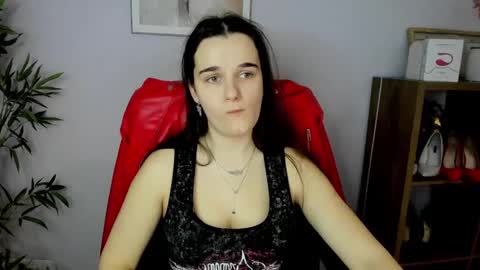 Kate  online show from February 2025 10:39:01 AM