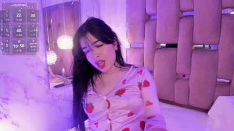 Snapshot of kateleeh_ chatting on September 2025 09:14:02 PM Kate online show from September 2025 09:14:02 PM