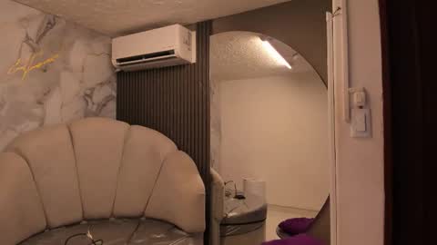 Snapshot of katemoss70 chatting on March 2026 12:08:01 PM Im Katherine but call me Kate online show from March 2026 12:08:01 PM