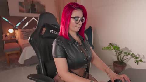  Kate Owens  online show from October 2025 10:34:02 AM