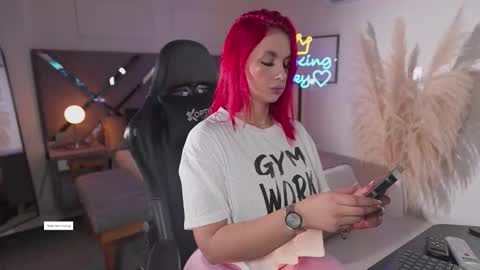  Kate Owens  online show from November 2025 11:54:01 AM