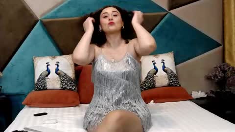 KateQueenston --  online show from May 2026 12:33:02 PM