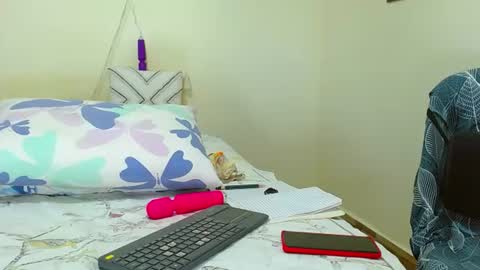 katerineleon online show from July 2026 10:38:02 PM
