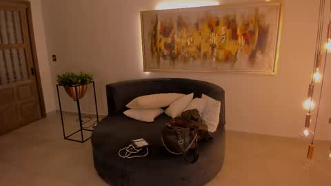 K A T E  online show from November 2025 07:22:01 AM