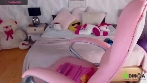 katy online show from November 2025 09:43:02 PM