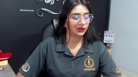 Call me Lau  online show from May 2026 11:24:02 PM