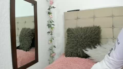 katherine_blair online show from May 2026 05:43:01 PM