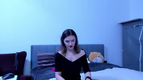 Katherine online show from November 2025 03:45:02 PM