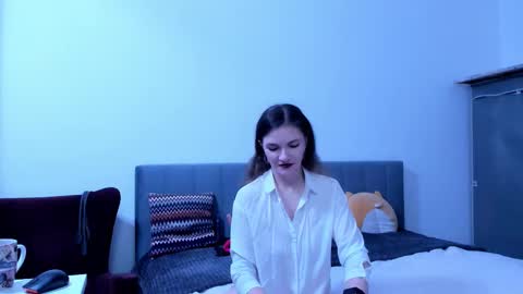 Katherine online show from November 2025 04:05:01 PM