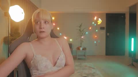 Snapshot of katherynlin chatting on September 2025 06:40:02 PM Kathy online show from September 2025 06:40:02 PM