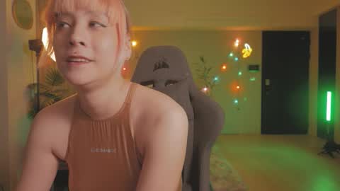 Snapshot of katherynlin chatting on October 2025 09:05:02 PM Kathy online show from October 2025 09:05:02 PM