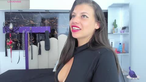 Kathia online show from February 2025 05:05:02 PM