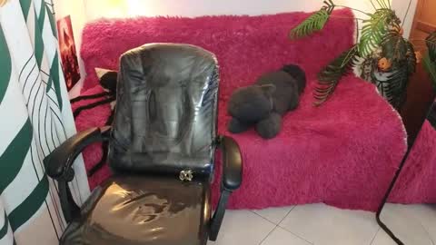 Snapshot of kathie_lozada chatting on October 2025 05:51:02 AM kathie_lozada online show from October 2025 05:51:02 AM