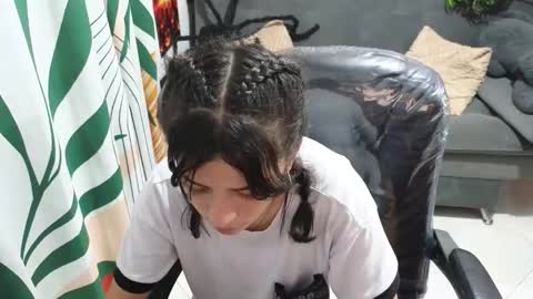 Snapshot of kathie_lozada chatting on October 2025 03:51:01 AM kathie_lozada online show from October 2025 03:51:01 AM