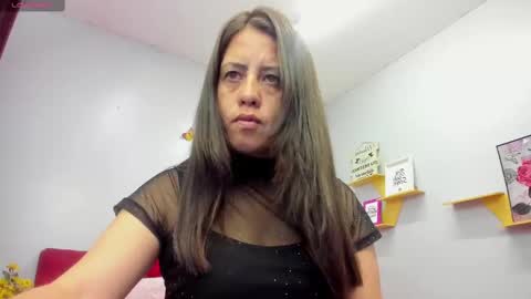 Snapshot of kathina_giraldo chatting on October 2025 12:47:01 PM Paola online show from October 2025 12:47:01 PM
