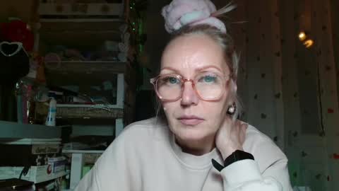 Snapshot of kathleenedwards chatting on May 2026 09:54:02 PM Kathleen online show from May 2026 09:54:02 PM