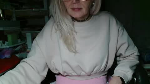 Kathleen online show from May 2026 10:39:01 PM