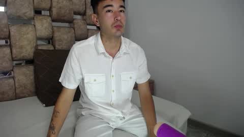 Snapshot of kathyaiden chatting on February 2026 07:43:01 PM Kaht y Aiden online show from February 2026 07:43:01 PM