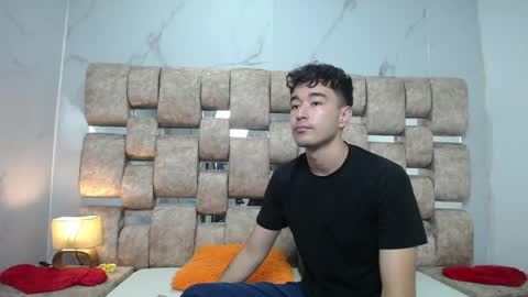 Kaht y Aiden online show from May 2026 01:20:02 PM