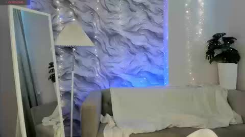 kati_li online show from February 2026 11:32:02 AM