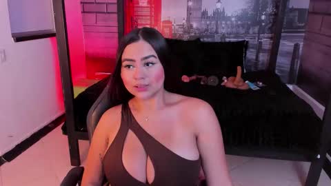 Katia online show from March 2026 07:19:01 PM