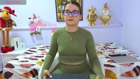 Khaterine online show from November 2025 11:54:02 AM