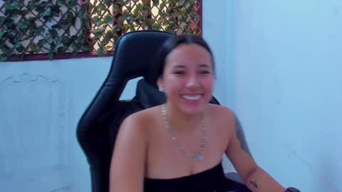 Snapshot of katiacuper chatting on December 2024 02:52:01 PM Katia Cuper online show from December 2024 02:52:01 PM
