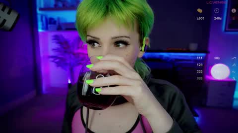 Katie online show from October 2025 07:54:02 PM