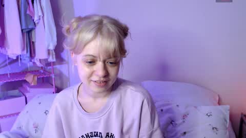 Snapshot of katie_deville chatting on February 2026 09:55:02 PM Katie Deville online show from February 2026 09:55:02 PM