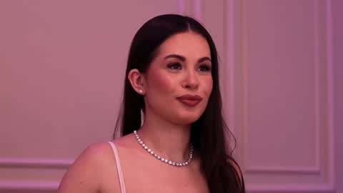 Katie online show from November 2025 07:02:02 PM