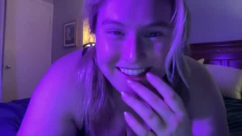 Snapshot of katiecopper27 chatting on June 2026 03:37:01 AM katiecopper27 online show from June 2026 03:37:01 AM