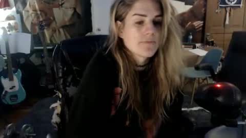 Snapshot of katiecutie_5 chatting on November 2025 04:56:02 AM Katie online show from November 2025 04:56:02 AM