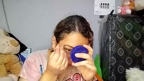 Snapshot of katieeandsharon chatting on December 2025 12:54:01 PM SHARON KATIEE online show from December 2025 12:54:01 PM