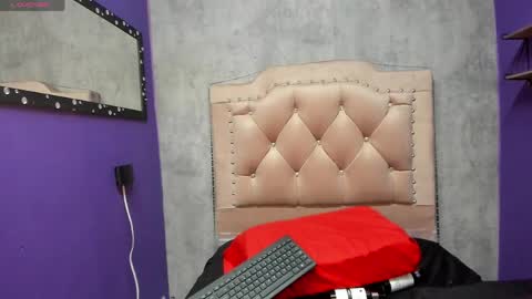 Katie online show from May 2026 09:52:01 PM