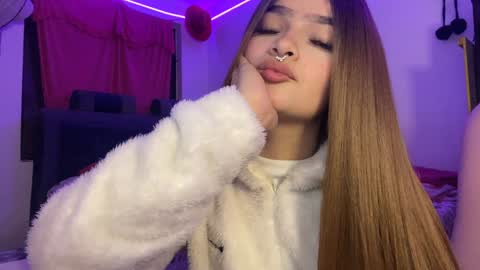 Snapshot of katleen_v chatting on December 2024 04:58:02 AM Katleen. online show from December 2024 04:58:02 AM