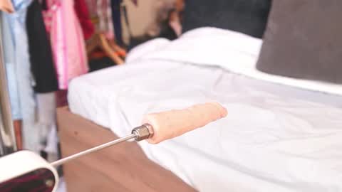 K A T L Y N  online show from October 2025 01:54:01 PM